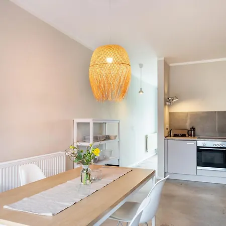 Apartment Drei Saal